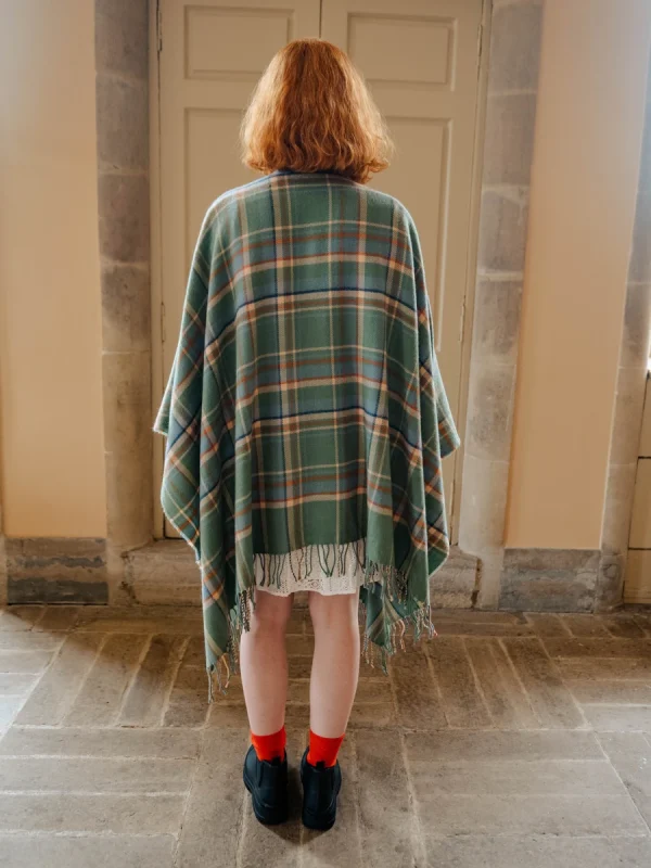 Highlands at Dawn Tartan Serape - Image 4