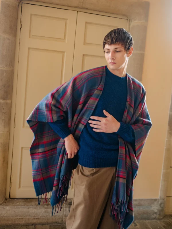 Highlands at Dusk Tartan Serape - Image 6