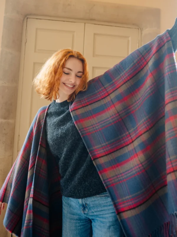Highlands at Dusk Tartan Serape - Image 5
