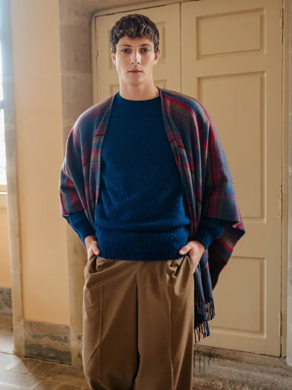Highlands at Dusk Tartan Serape - Image 7