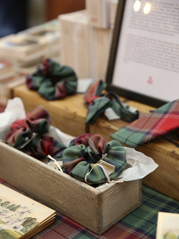 Berretto Balmoral Tartan Honour Of Scotland - 100% Acrilico, Taglia 58 Cm - Modello Scozzese Classico