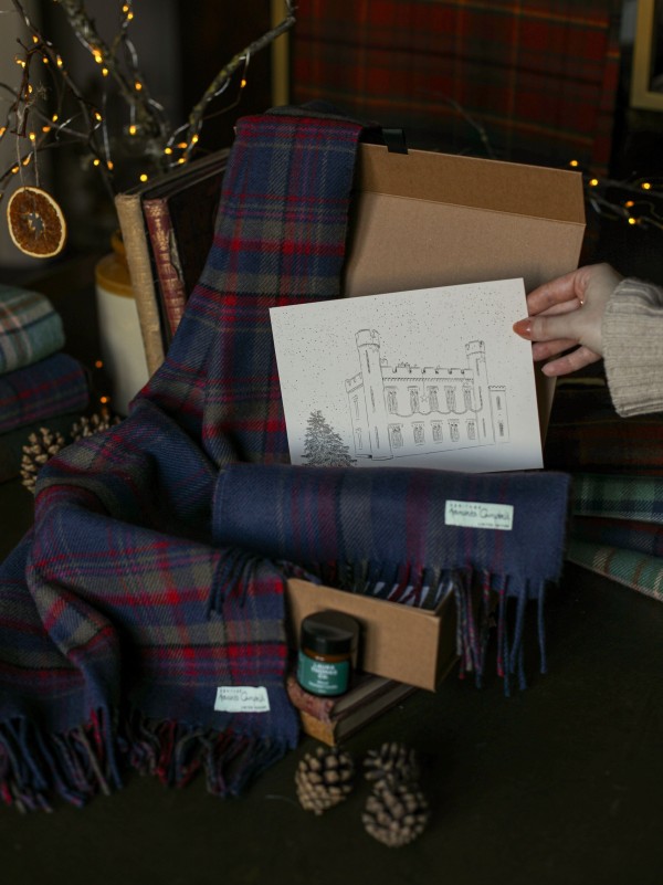 HERITAGE Tartan Scarf & Shawl Gift Box