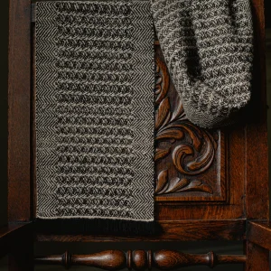 Handwoven Sycamore Narrow Scarf - Natural Light Fawn on a Black Base