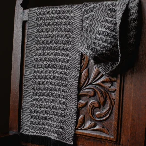 Handwoven Sycamore Narrow Scarf - Natural Warm Light Grey on a Black Base