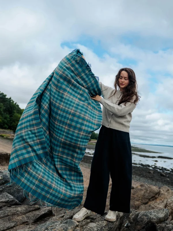 West Coast Waters Tartan Throw - Image 3