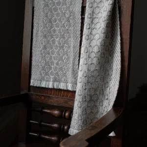 Handwoven Acorn Narrow Scarf - Natural Warm Light Grey on a White Base
