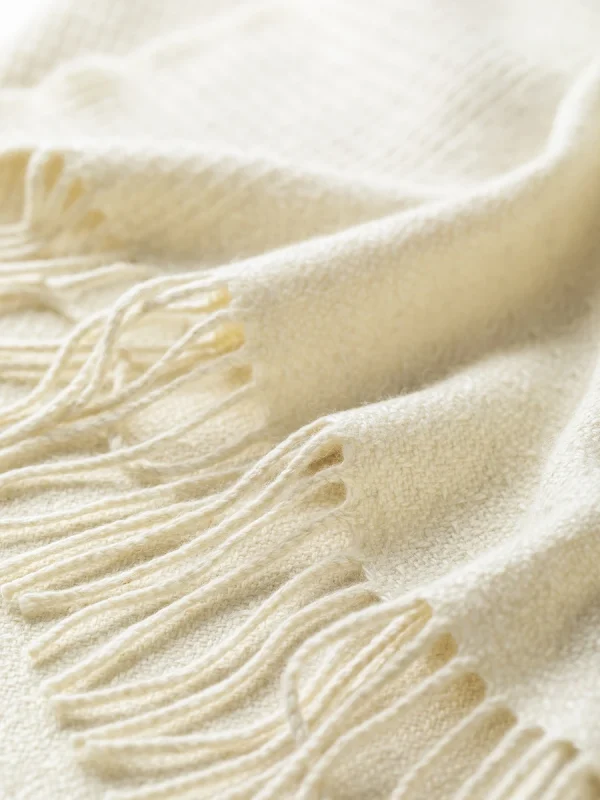White Rippling Barley Blanket Scarf - Image 9
