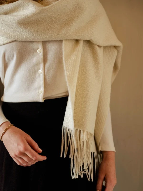 White Rippling Barley Blanket Scarf - Image 6