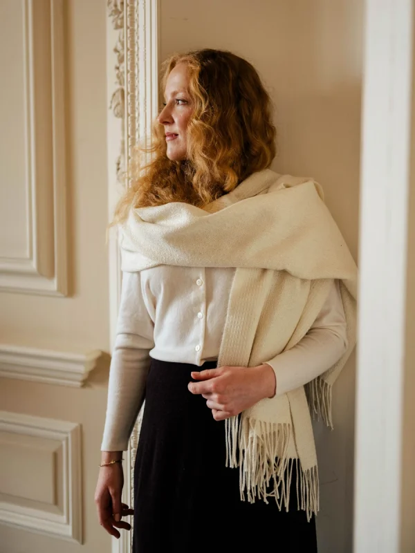White Rippling Barley Blanket Scarf - Image 4