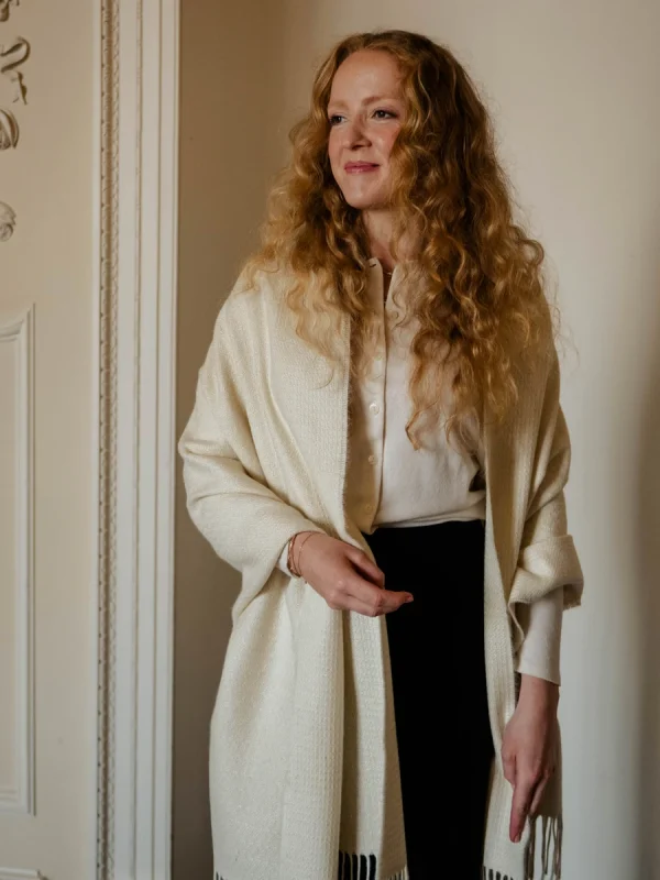White Rippling Barley Blanket Scarf - Image 3