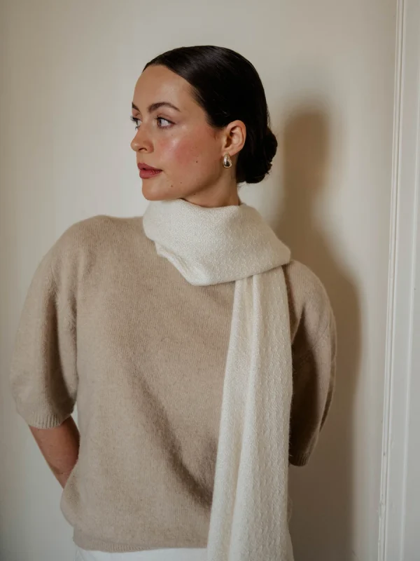 White Rippling Barley Wide Scarf - Image 5